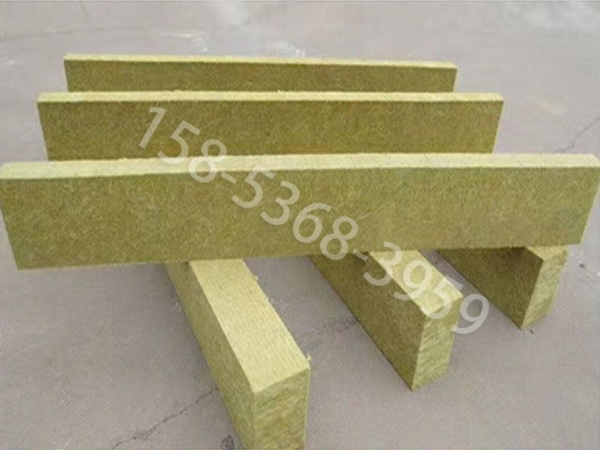 small4_15554019931466886